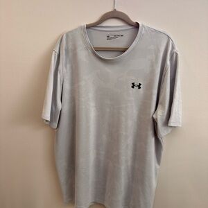 Under Armour Men's Light Gray Short Sleeve Tee